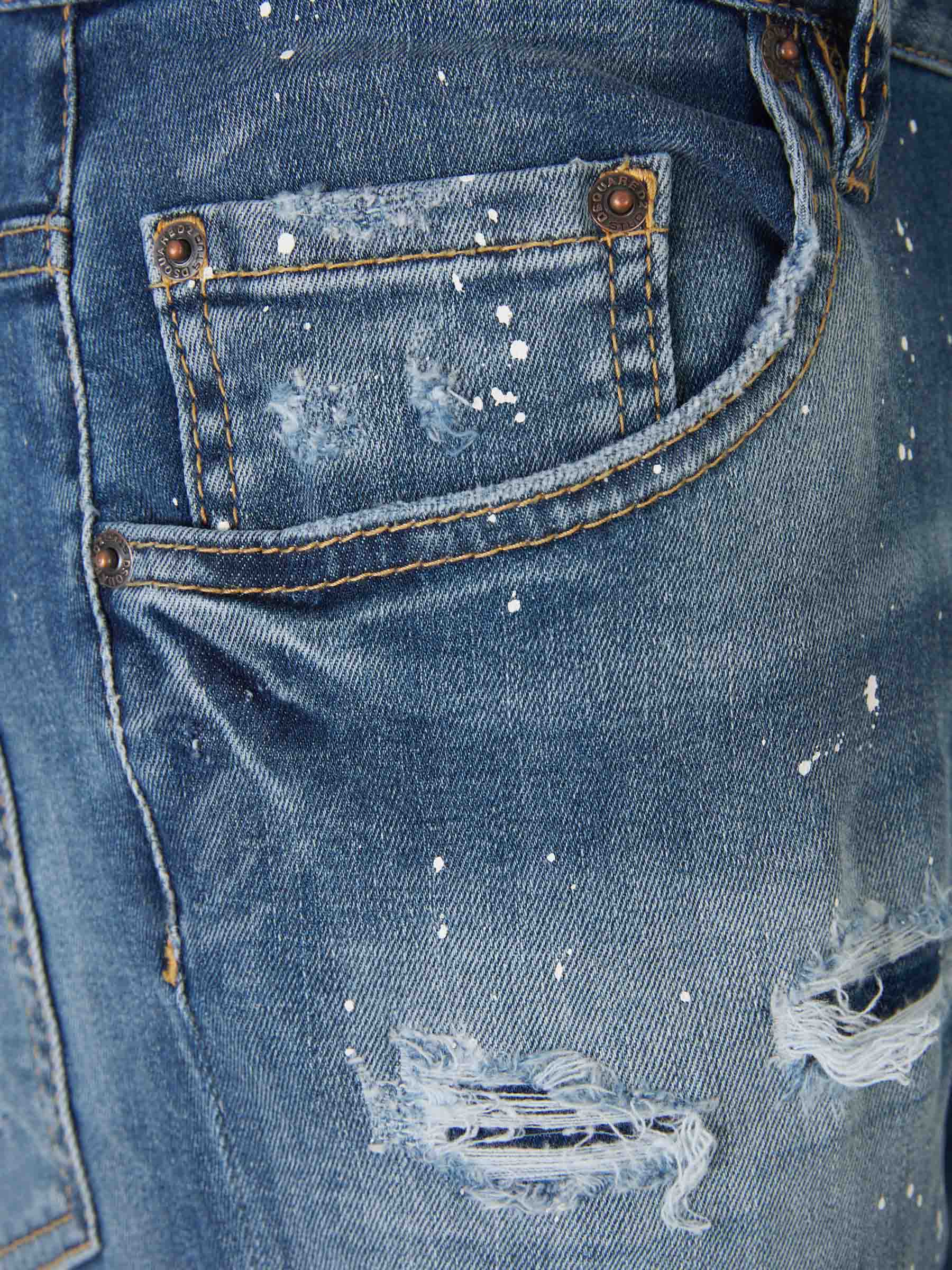 Destroyed Skater Jeans