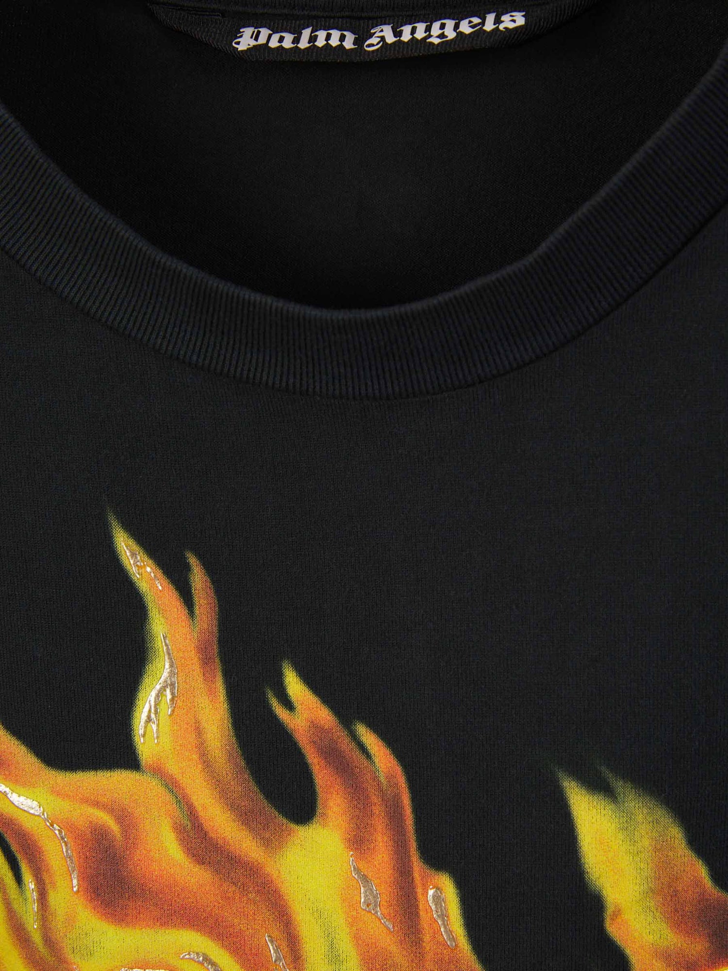 Palm Angels Camiseta Burning Monograma color Negro sku 553-003591 01 - Foto 3