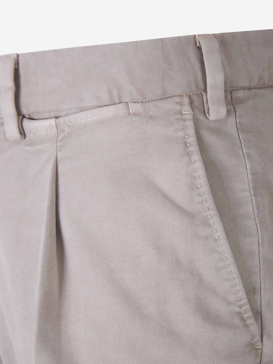 Santa Eulalia Pantalones Chinos Aterciopelados color Beis sku 521-002559 01 - Foto 3