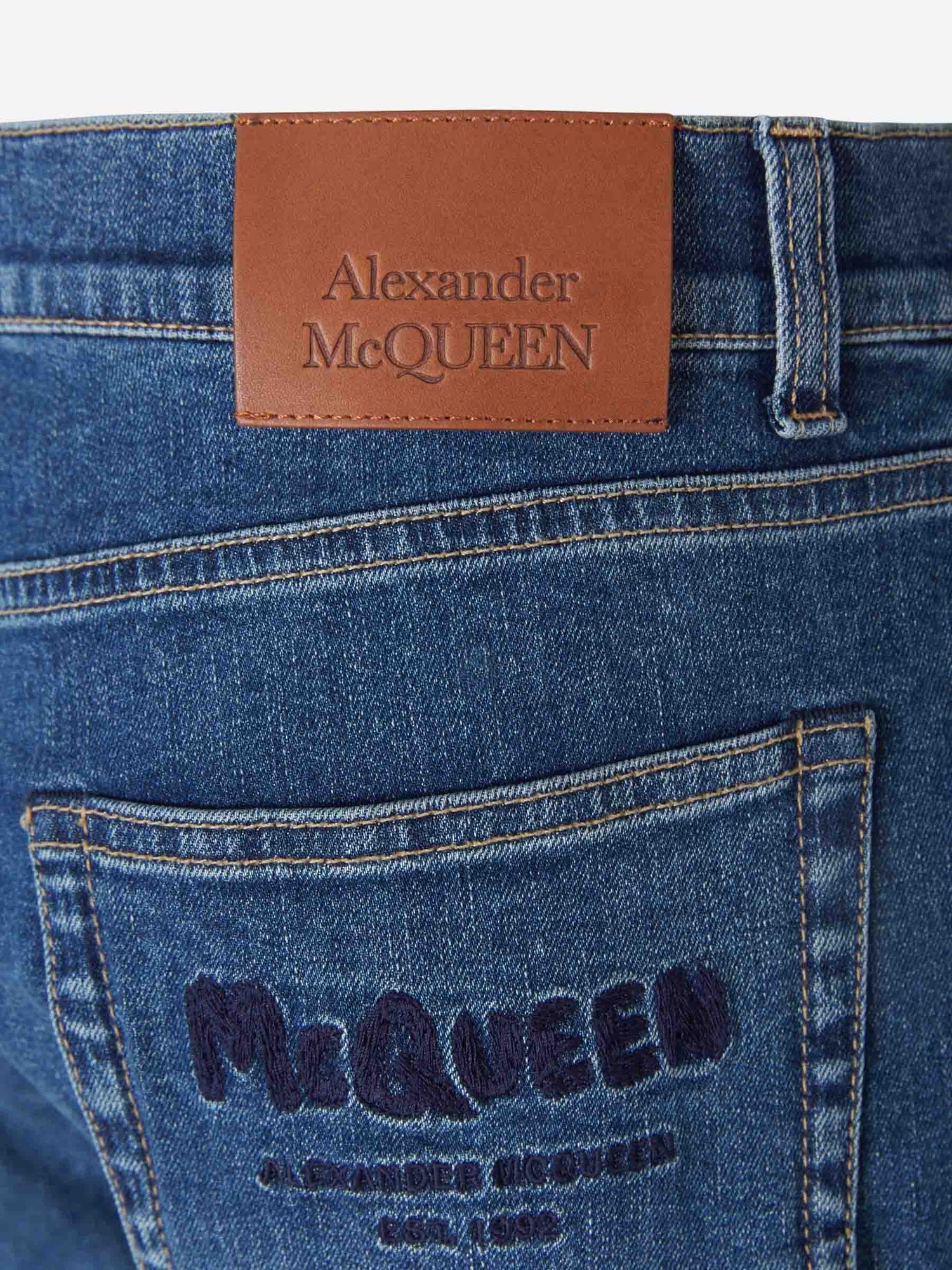 Alexander McQueen Jeans Graffiti Slim color Azul Cobalto sku 522-002223 01 - Foto 5