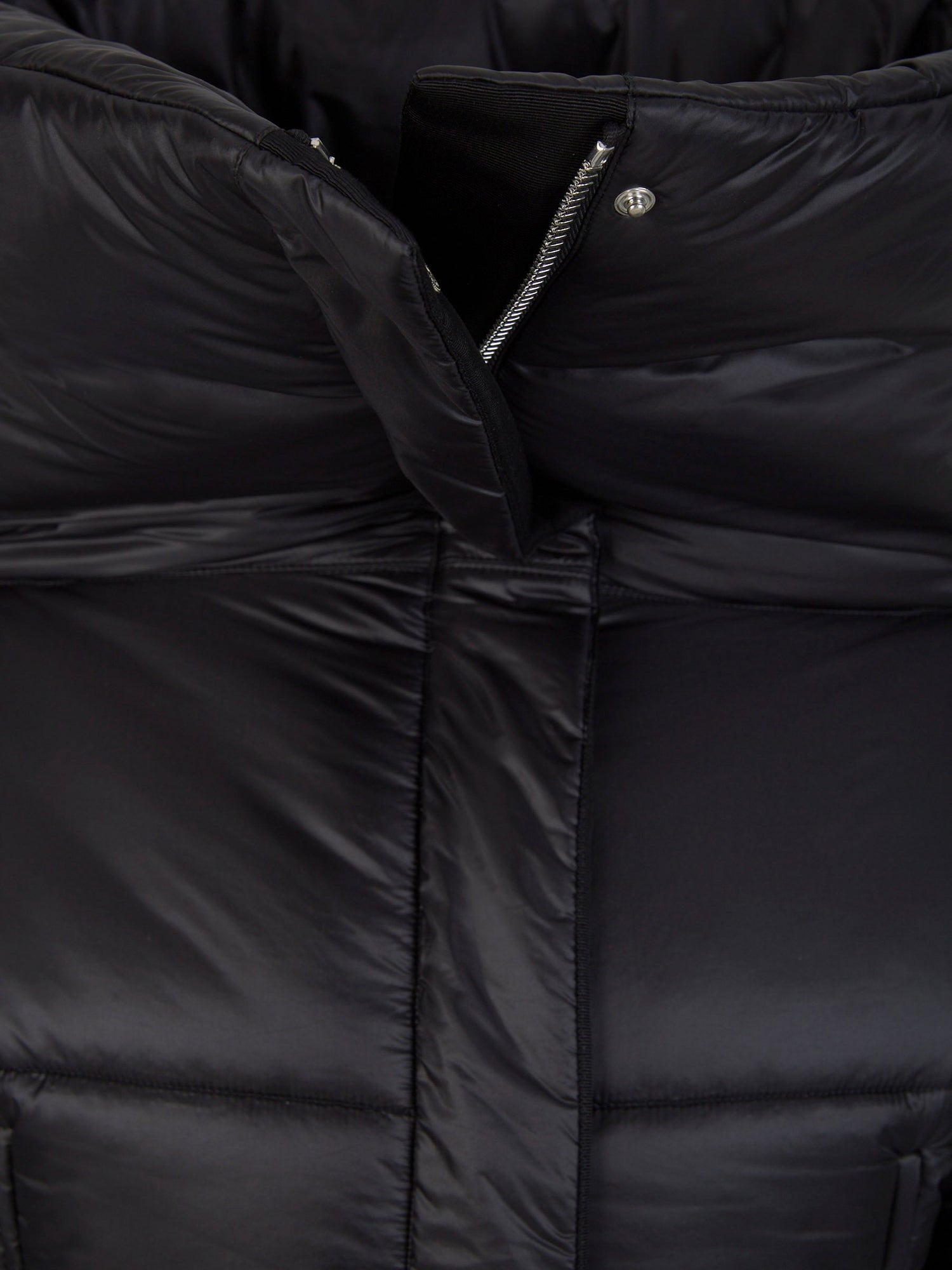 Alaïa Chaqueta Acolchada Ajustada color Negro sku 774-000405 01 - Foto 4